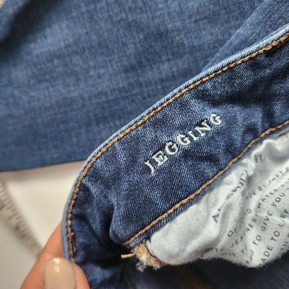 American Eagle AE women's Stretch Skinny blue jeans size 2 long - Picture 2 of 6